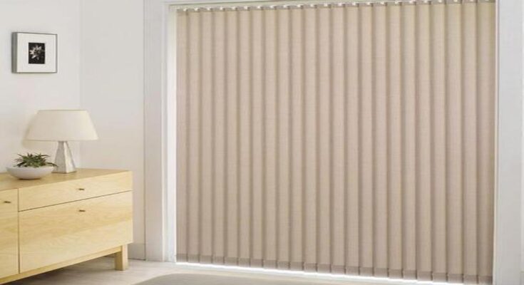 Can smart curtains be controlled remotely How does the remote control or app functionality work